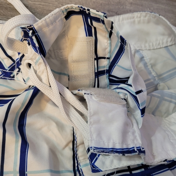 2 Pair Swimtrunks - Picture 14 of 15